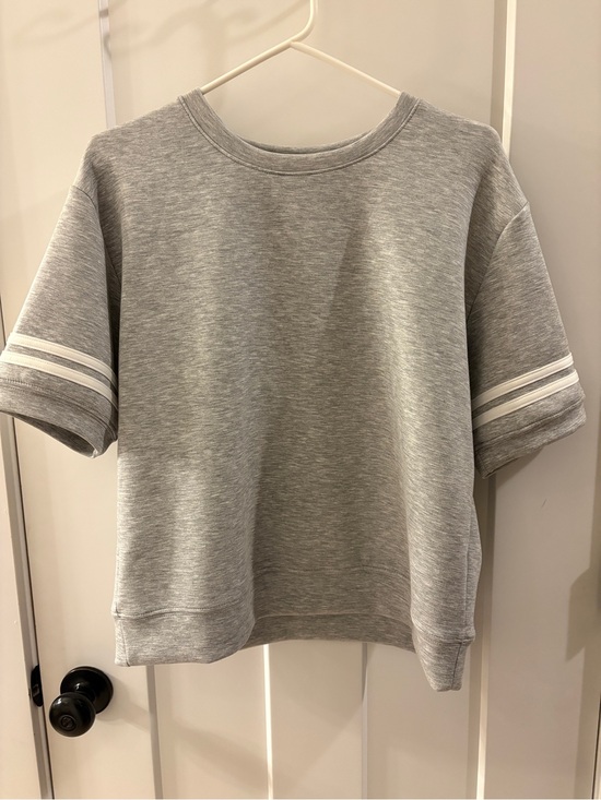 nine britton Tops - Women’s Grey Short-Sleeve Sweatshirt Top
